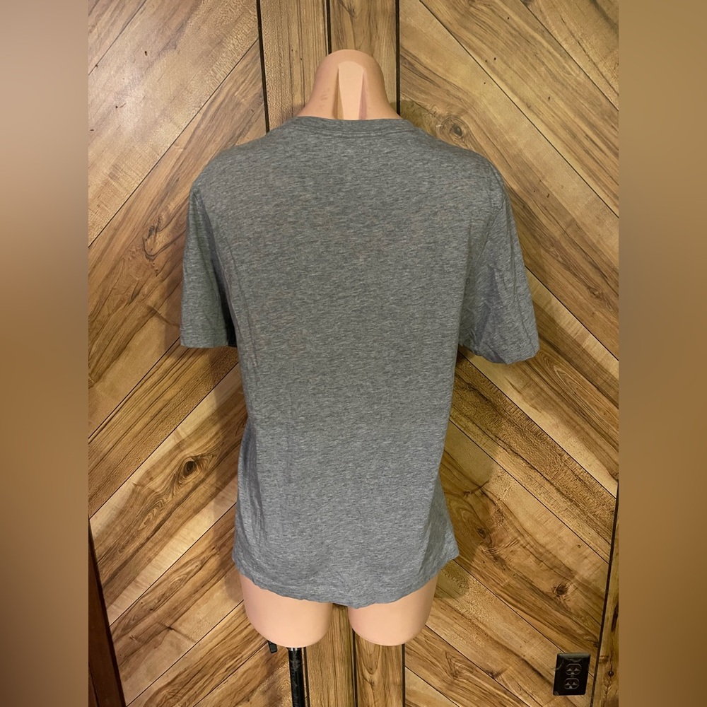 TravisMathew Men’s Medium Gray Shibby Graphic Print T-Shirt - Picture 6 of 7